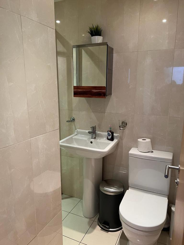 Cosy Private Rooms Near Euston Station, Central Londra Esterno foto